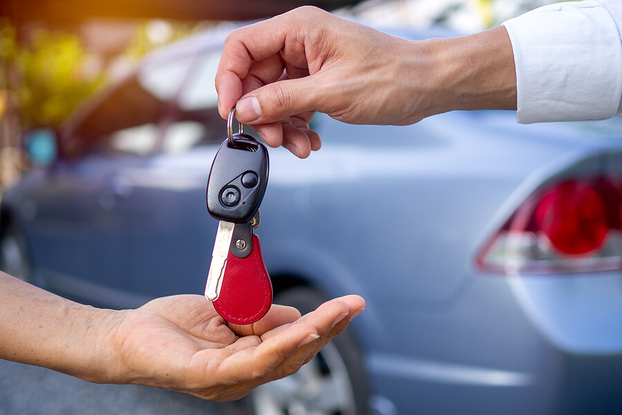 Pros and cons of mystery car rentals